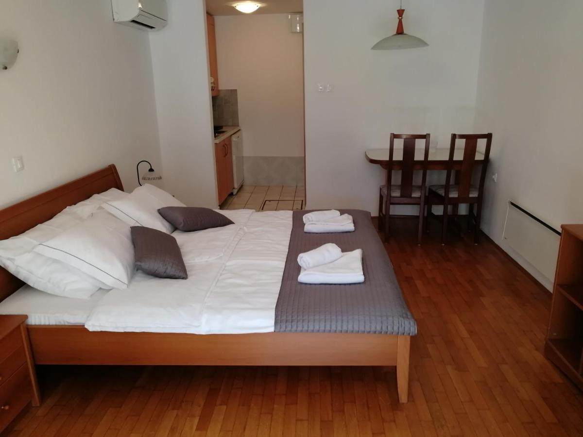Apartmaji Z Fizine ปอร์โตรอซ ภายนอก รูปภาพ